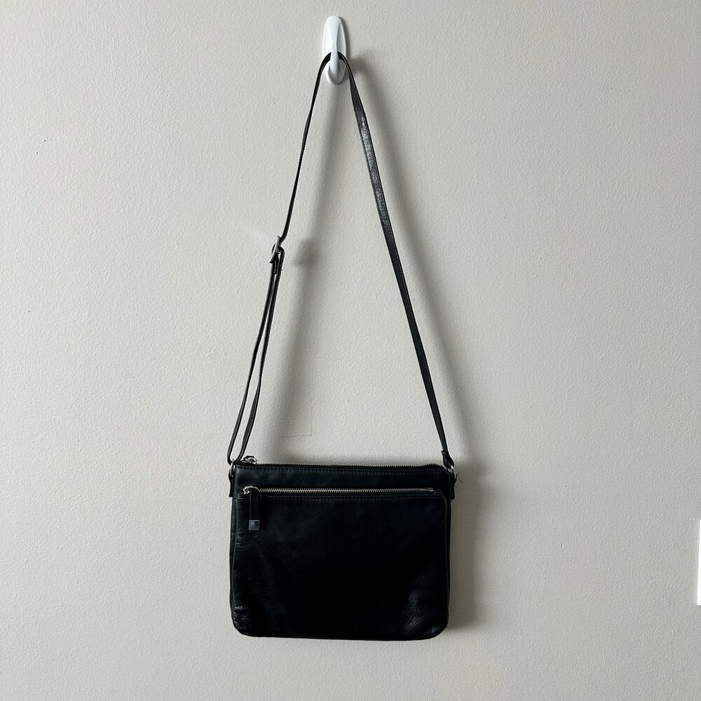Margo New York Leather Simple Crossbody Black - Picture 3 of 5